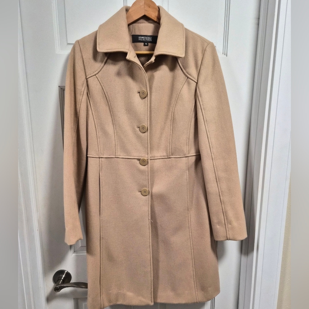 Kenneth Cole Reaction Tan Camel Wool Blend Dress Pea Coat in size 6 Women's